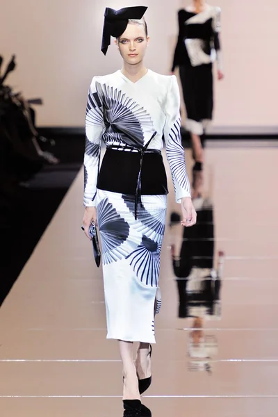 Look 25